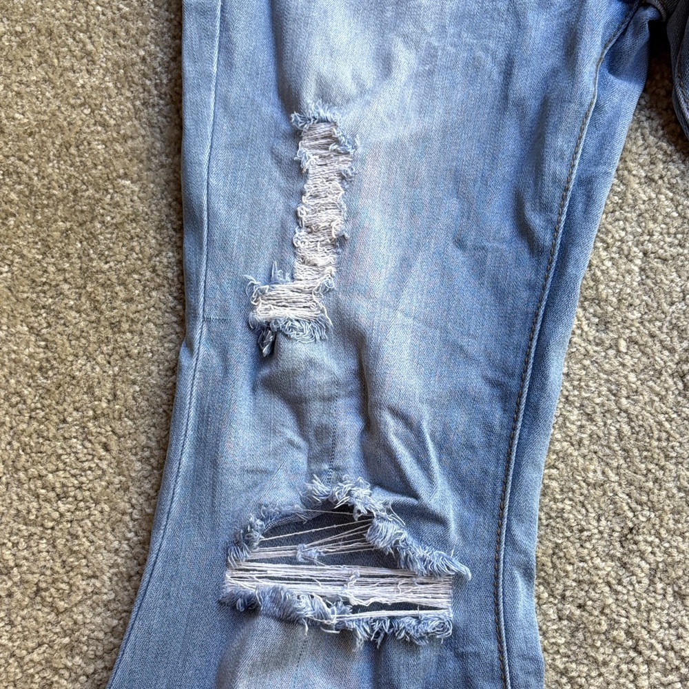 🪷Vibrant Miu distressed flare jeans light blue women's size 7 - Picture 7 of 9